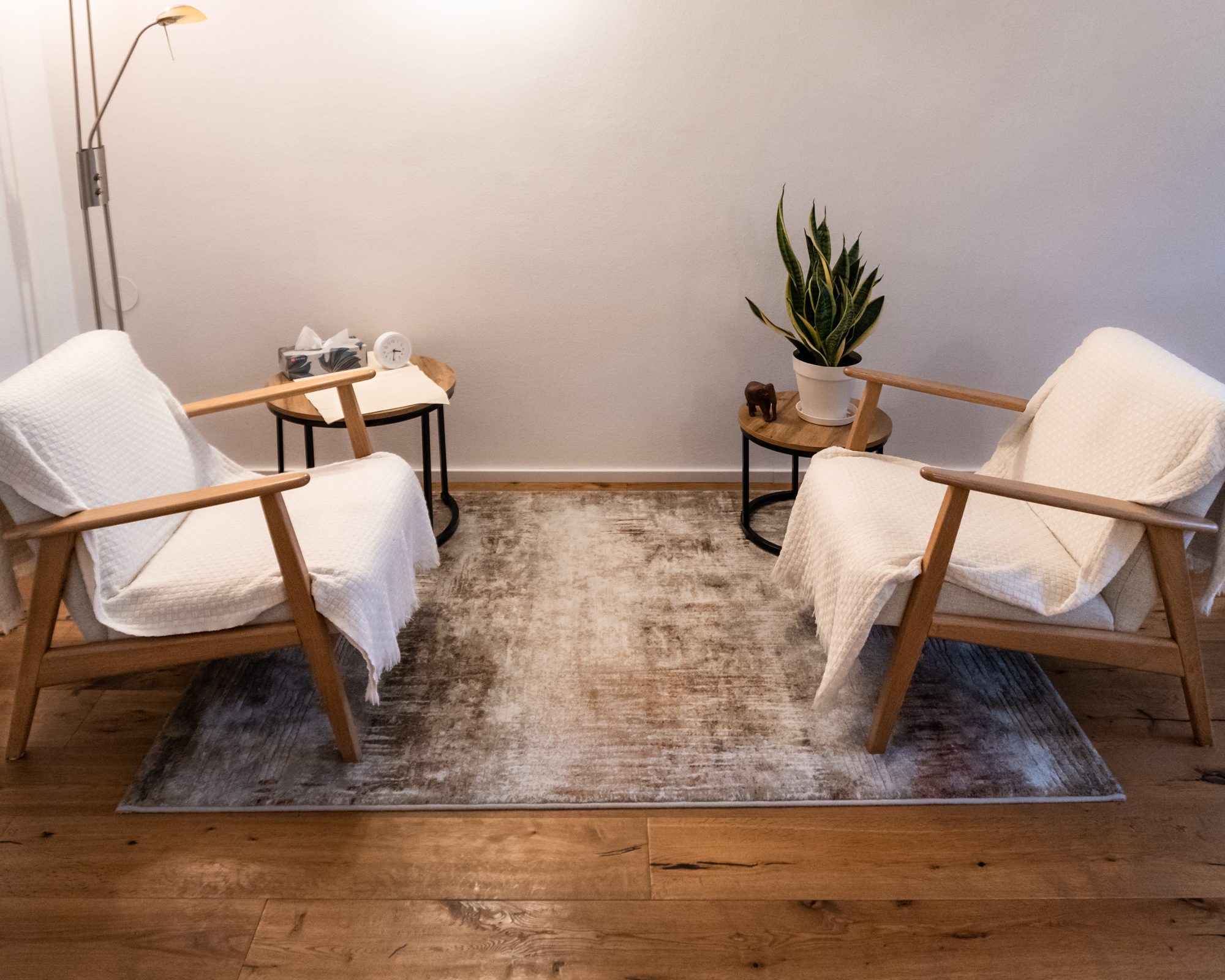 Heller Praxisraum – ruhige Atmosphäre